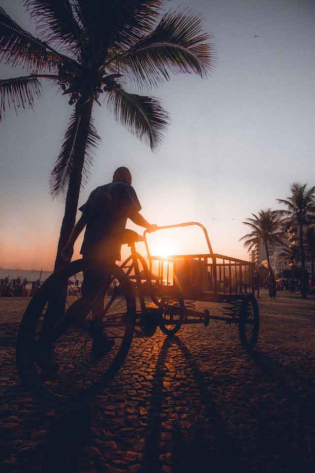 Cargo bike en la playa