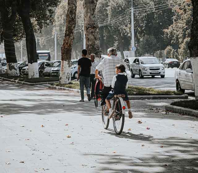 No todas las formas de transportar a los niños son igual de seguras.